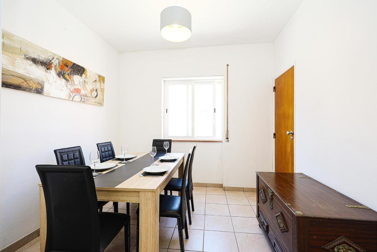 B63 - Corner Street Historic Center Apartment In Лагос Екстериор снимка