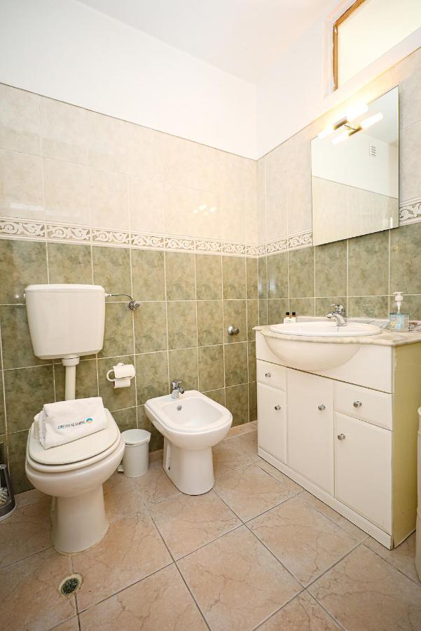 B63 - Corner Street Historic Center Apartment In Лагос Екстериор снимка