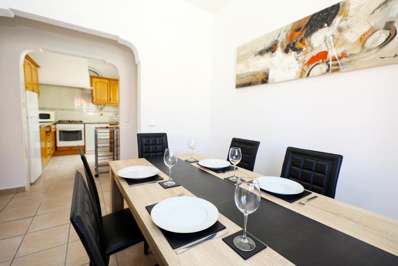 B63 - Corner Street Historic Center Apartment In Лагос Екстериор снимка