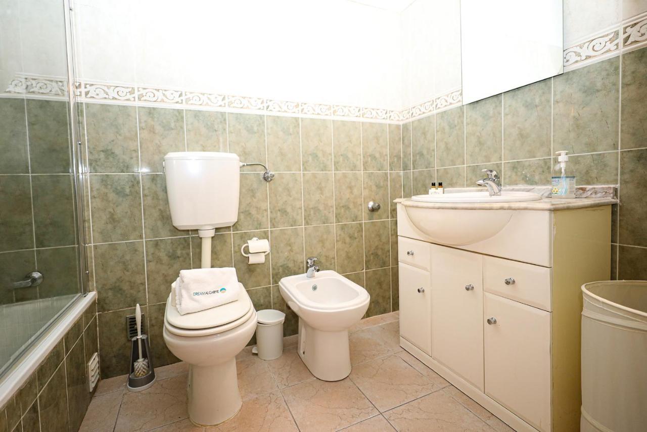 B63 - Corner Street Historic Center Apartment In Лагос Екстериор снимка